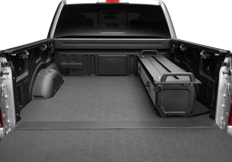 Retrax 22-26 Toyota Tundra CrewMax 5.5ft w/Deck Rail Sys (No Bed Box) RetraxPRO EZ-Off FRC-4000