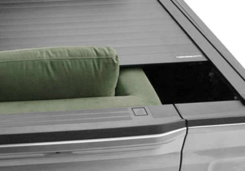 Retrax 24-25 Chevy/GMC Silverado/Sierra EV 6ft Bed without Midgate RetraxPRO XR