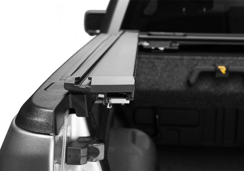 RealTruck 19-26 RAM 1500 5.7ft Bed (w/o MultiFunction Tailgate) RetraxPRO EZ-Off FRC-4000