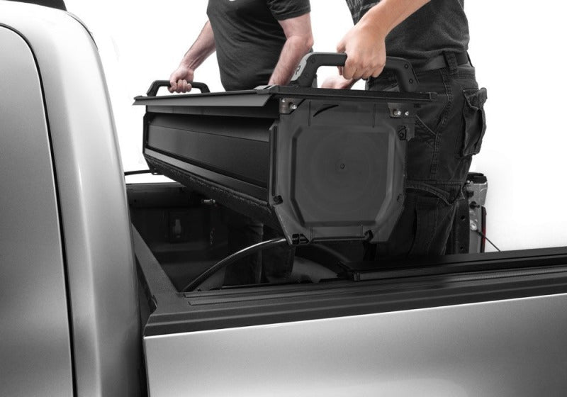 Retrax 19-24 GMC Sierra 1500 5.8ft Bed (CARBON PRO Bed ONLY) RetraxPRO EZ-Off FRC-4000